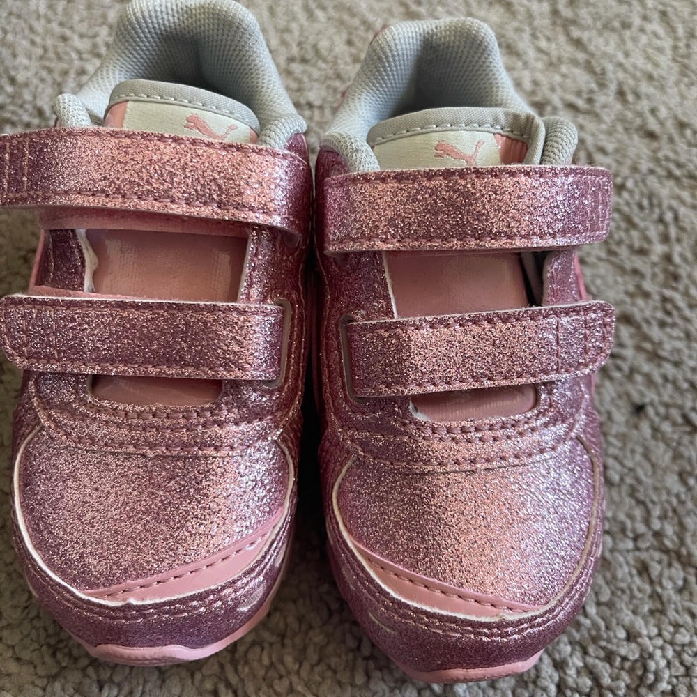 SHOES FOR KIDS - Picture 2 of 11